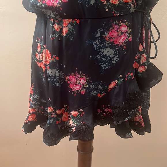 New Rococo Sand dress . - Picture 3 of 14